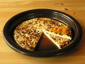 leipc3a4juusto_cheese_with_cloudberry_jam