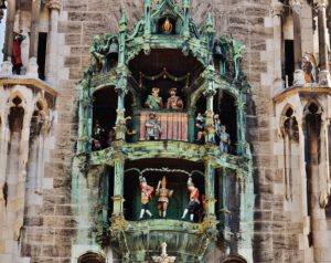 glockenspiel-munich-germany