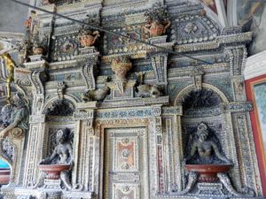 perseus-fountain-grotto-courtyard-munich-residenz-germany