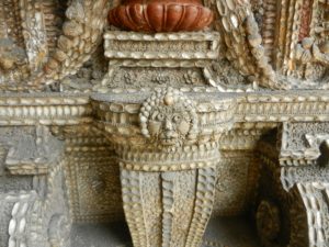 perseus-shell-fountain-grotto-courtyard-munich-residenz-germany